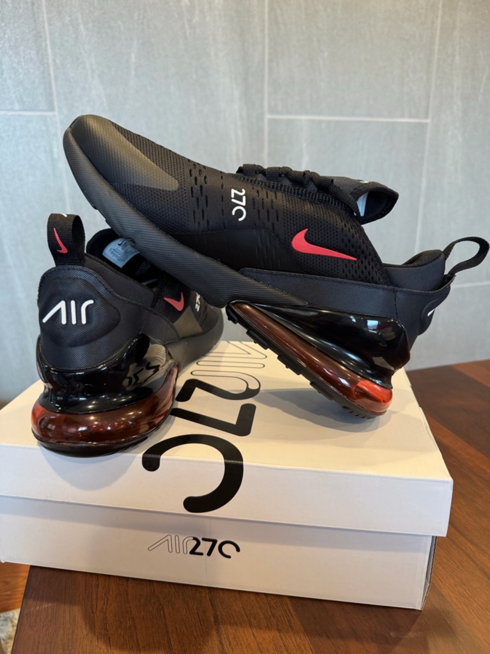 Mens Nike Air Max 270 - Picture 2 of 5
